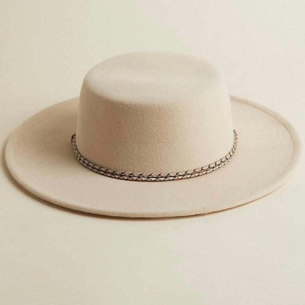 🆕 Wool Melton Hat NWT Torrid New! M/L Medium Large - Picture 3 of 3